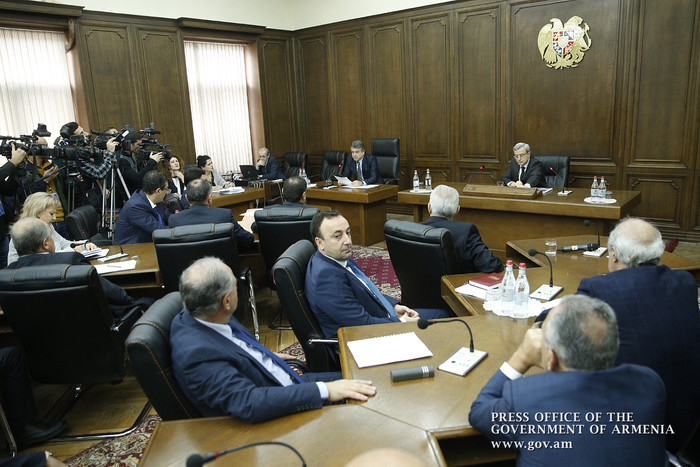 ՀՀ վարչապետի ելույթը ՀՀ Ազգային ժողովի մշտական հանձնաժողովների համատեղ նիստում «ՀՀ 2017 թ. պետական բ