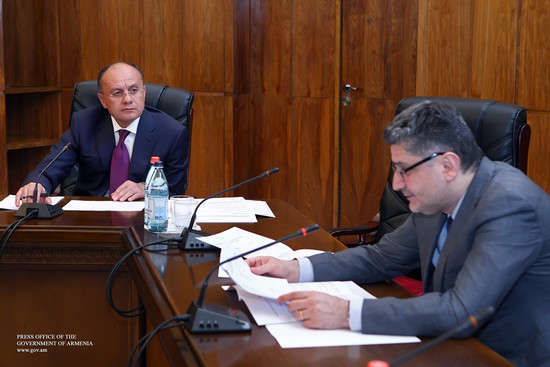 Շարունակվում է ՀՀ պետական կառավարման մարմինների կիսամյակային գործունեության հաշվետվությունների քննար