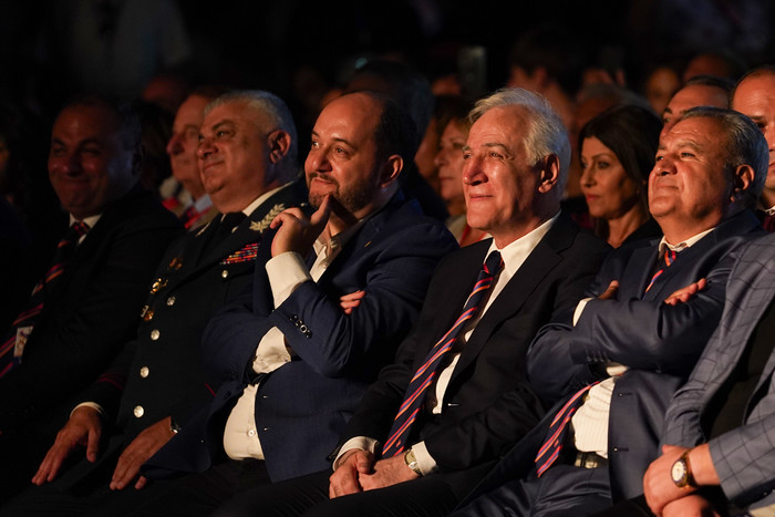 Արայիկ Հարությունյանը ներկա է գտնվել  Համահայկական 8-րդ խաղերի փակման հանդիսավոր արարողությանը