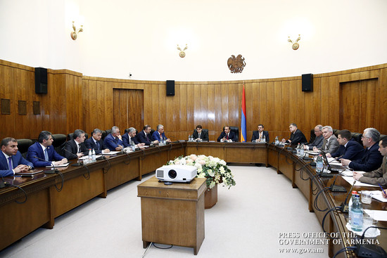 Հովիկ Աբրահամյանը խորհրդակցություն է անցկացրել մարզպետների հետ