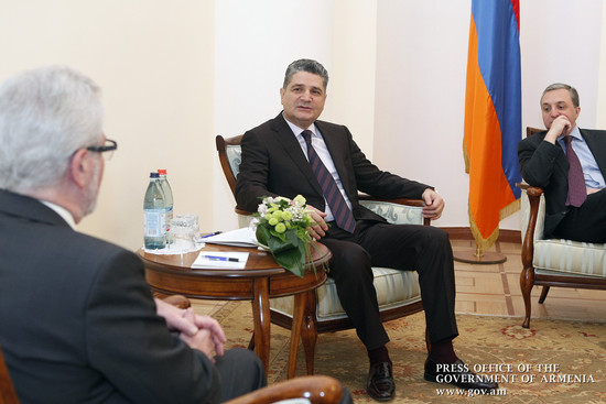 Վարչապետը հանդիպել է Չեխիայի դեսպանին՝ դիվանագիտական առաքելության ավարտի կապակցությամբ