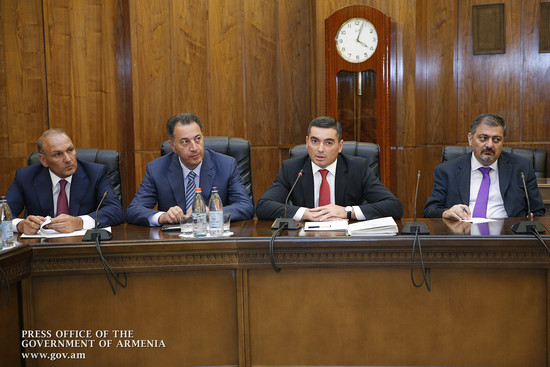 Վարչապետը մասնավոր հատվածի հետ քննարկել է բնակարանաշինարարության զարգացման հնարավորությունը