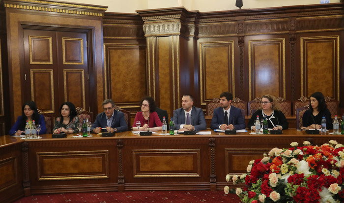 Առաջին փոխվարչապետ Արարատ Միրզոյանն ընդունել է Ամերիկայի Միացյալ Նահանգների Գերմանական Մարշալ հիմնադ