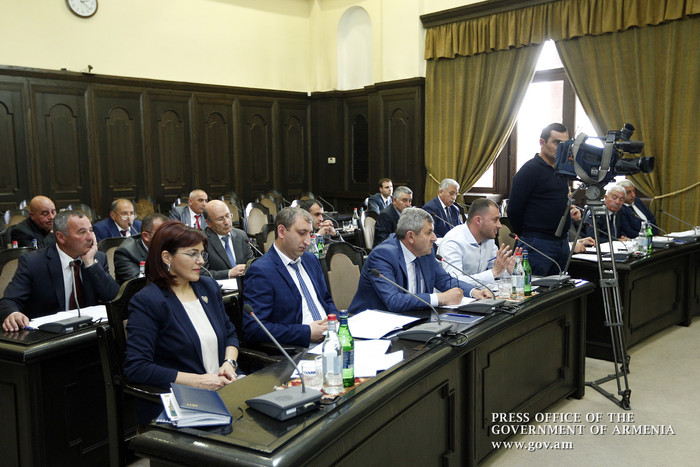 Վարչապետն ընդունել է զարգացման լավագույն ծրագրեր ներկայացրած համայնքների ղեկավարներին