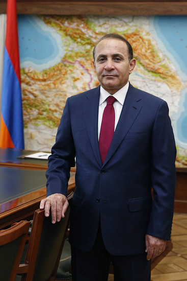 ՀՀ վարչապետ Հովիկ Աբրահամյանի շնորհավորական ուղերձն աշխարհահռչակ շանսոնյե Շառլ Ազնավուրին՝ 90-ամյա հ