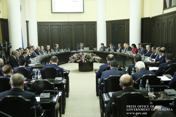 Մարզերում արձանագրվել է զգալի դրական աճ. վարչապետը  հանձնարարել է  վերանայել  մարզպետարանների տարեկա