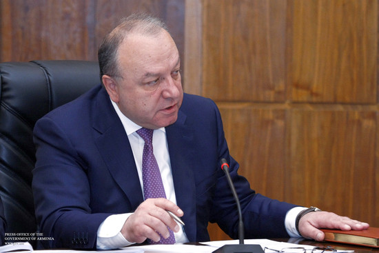 Վարչապետը հանձնարարել է ՀՀ առողջապահության նախարարությանն իրականացնել ստվերի դեմ պայքարի հստակ միջոց