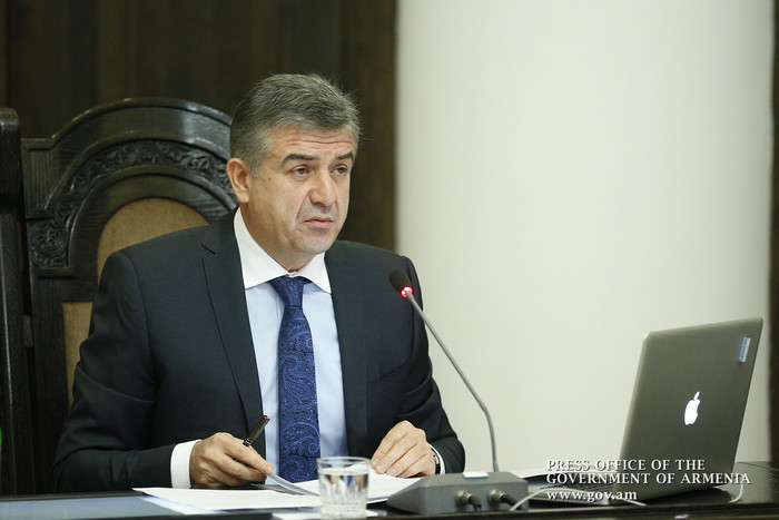 Վարչապետը հանձնարարականներ է տվել տրանսպորտի, լիցենզավորման, ընդերքի և ԴԱՀԿ-ի գործունեության հետ կապ