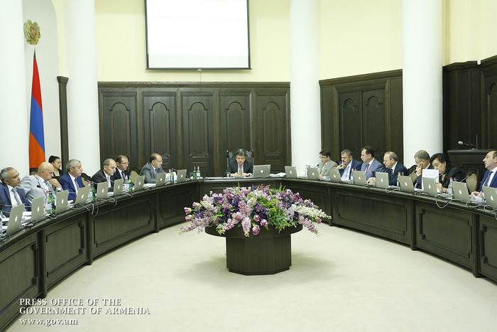 Վարչապետը հանձնարարել է ամփոփել կառավարության գործունեության մեկ տարվա աշխատանքը և հանրությանը հաշվե