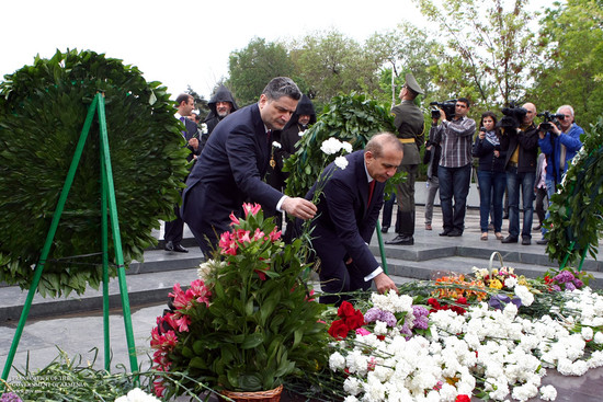 «Հաղթանակ» զբոսայգում նշվել է Շուշիի ազատագրման և Հայրենական մեծ պատերազմում տարած հաղթանակի տոնը