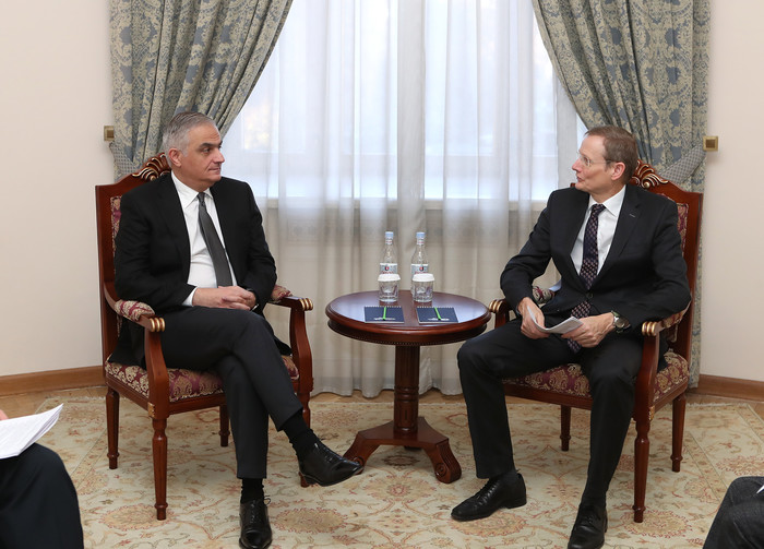 Փոխվարչապետ Մհեր Գրիգորյանն ընդունել է ՏՀԶԿ գլխավոր քարտուղարի տեղակալին
