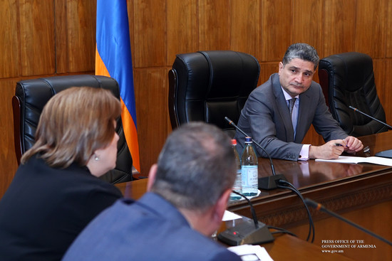 Կայացել է Սոս Սարգսյանի թաղման կառավարական հանձնաժողովի նիստը