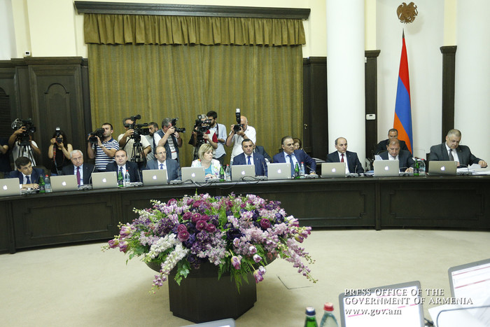 ՀՀ վարչապետը հանձնարարականներ է տվել կրթության ոլորտի և գնումների գործընթացի  բարեփոխումների վերաբեր