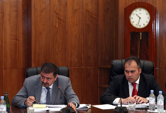Շարունակվում է պետական կառավարման մարմինների հաշվետվությունների քննարկումը