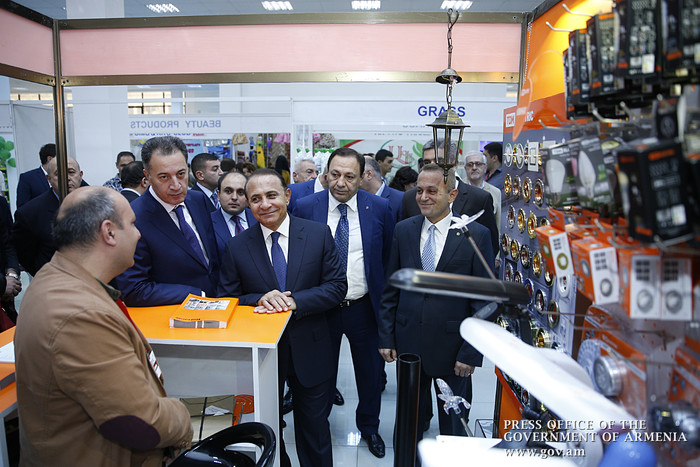 Վարչապետը մասնակցել է «Պանարմենիան Էքսպո 2015» միջազգային ցուցահանդեսի բացմանը
