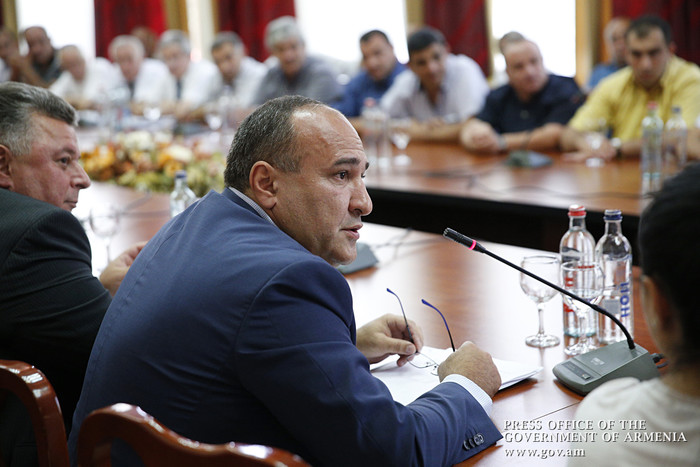 «Սահմանամերձ համայնքներում պետք է ժամանակակից ու որակյալ կրթություն ապահովենք». Վարչապետը խորհրդակցո