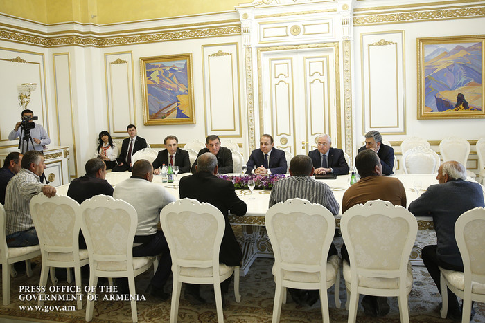 Վարչապետն ընդունել է Քաղցրաշեն համայնքի խաղողագործներին