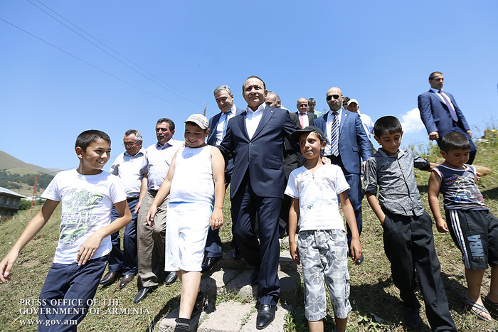 Վարչապետը ծանոթացել է Գեղարքունիքի և Լոռու մարզերում իրականացվող մի շարք ենթակառուցվածքային ծրագրերի