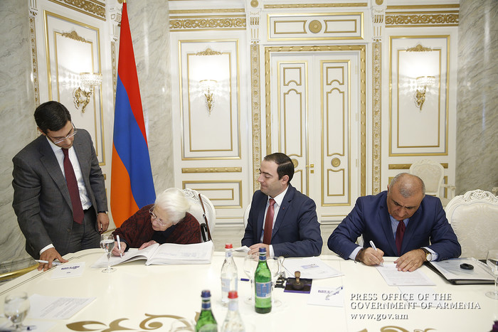 Սաթենիկ Թելֆեջյանը ժառանգություն ստացած հողատարածքը նվիրաբերել է Խարբերդի մանկատանը