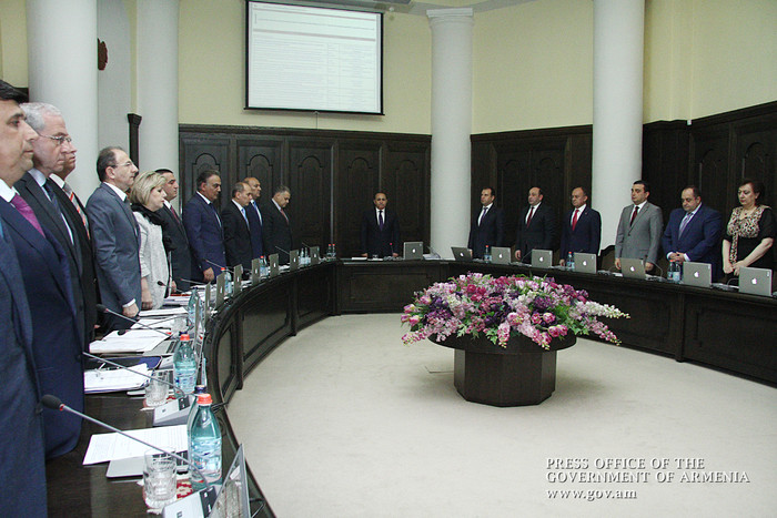 Կառավարության նիստի մասնակիցները հարգել են մեծ բարերարի հիշատակը