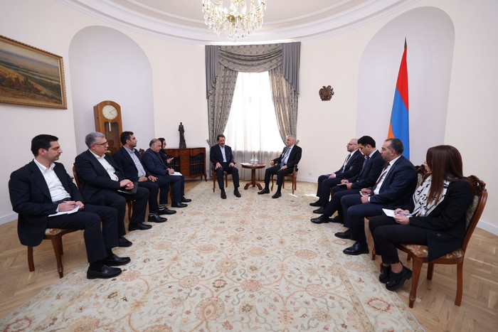 Փոխվարչապետ Մհեր Գրիգորյանն ընդունել է ԻԻՀ արդյունաբերության, հանքերի և առևտրի նախարարին