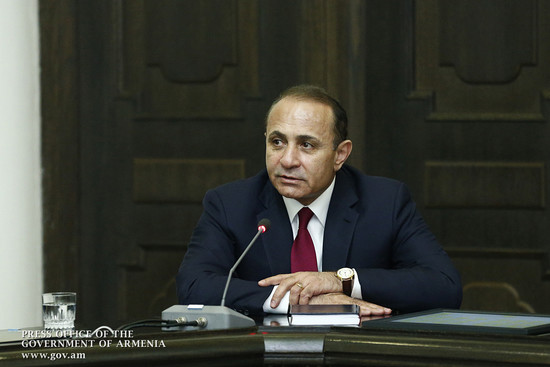 Նախագահ Սերժ Սարգսյանը կառավարության անդամներին ներկայացրել է ՀՀ նորանշանակ վարչապետին