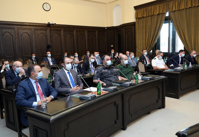 Հոկտեմբերի 1-ից ուժի մեջ մտնող Covid-19 կանոնակարգումը հավասարապես ազդելու է նաև պետական պաշտոններ զ