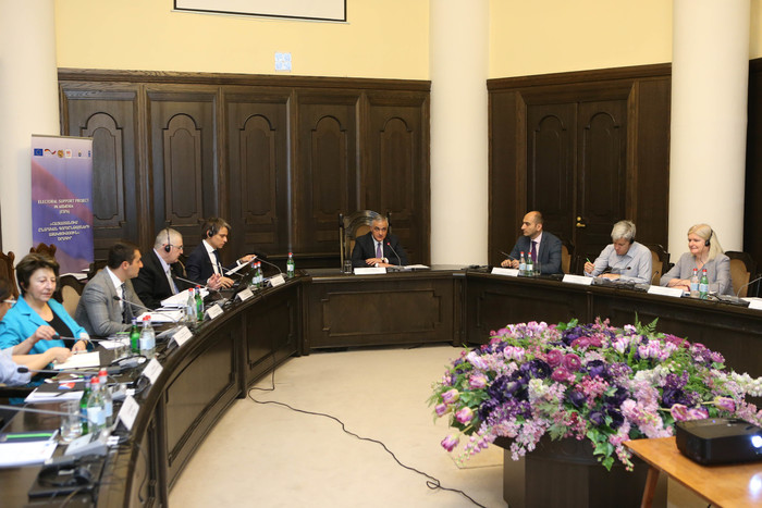 Կայացել է «Հայաստանում ընտրական գործընթացների աջակցություն ծրագրերի» ղեկավար հանձնաժողովի նիստը