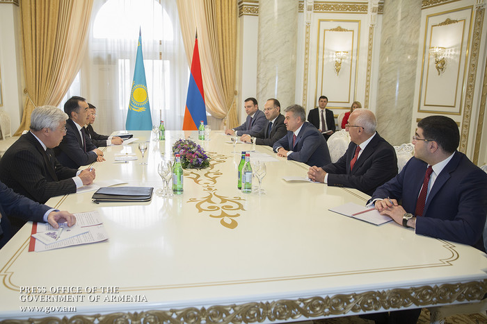 Հայաստանի վարչապետն ընդունել է Ղազախստանի վարչապետին