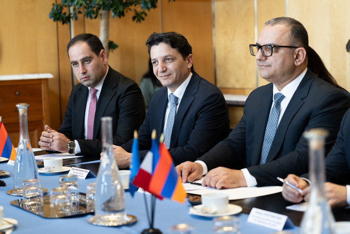 Փոխվարչապետ Տիգրան Խաչատրյանը հանդիպել է Ֆրանսիայի էկոնոմիկայի, ֆինանսների, արդյունաբերական և թվային