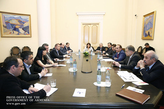 Վարչապետն ԱԺ խմբակցությունների ներկայացուցիչների հետ քննարկել է կենսաթոշակային բարեփոխումների շուրջ