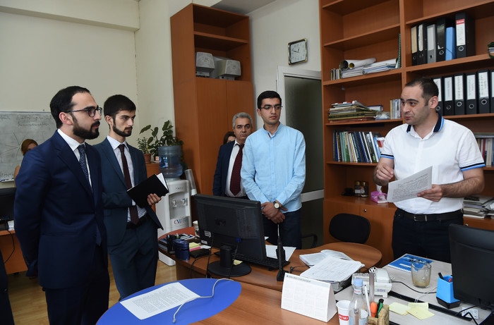 Փոխվարչապետ Տիգրան Ավինյանը շրջայց է կատարել Գյուղատնտեսության նախարարությունում