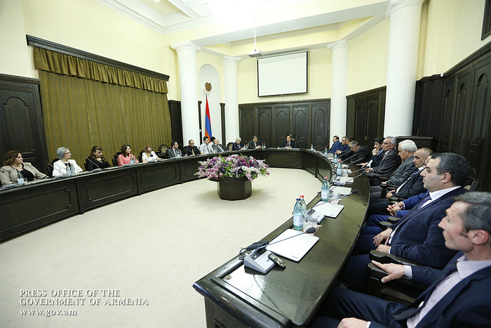 Վարչապետ Հովիկ Աբրահամյան. «2015 թ. միասնական քննությունները պետք է լինեն առավելագույնս թափանցիկ և ա
