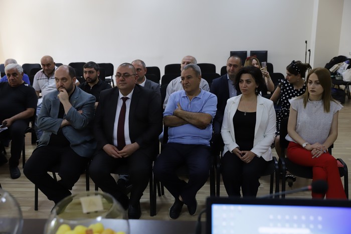Արայիկ Հարությունյանի գլխավորությամբ Գյումրիում քննարկվել է Համահայկական ամառային 8-րդ խաղերի կազմակ