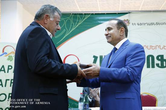 Վարչապետը մասնակցել է «Հայագրոֆորում» համաժողովի բացմանը