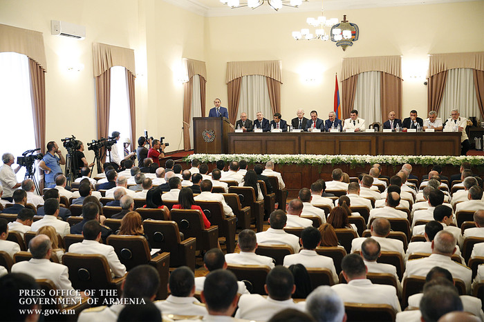 Վարչապետը շնորհավորել է դատախազական համակարգի աշխատակիցներին մասնագիտական տոնի առթիվ
