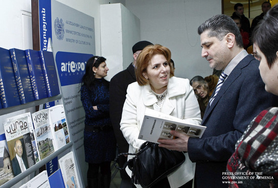 Վարչապետն այցելել է «ART EXPO-2011» արվեստների ցուցահանդես