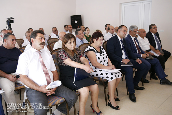 Կարեն Կարապետյանը ծանոթացել է Վեդու ջրամբարի կառուցման շինաշխատանքների ընթացքին և խորհրդակցություն ա