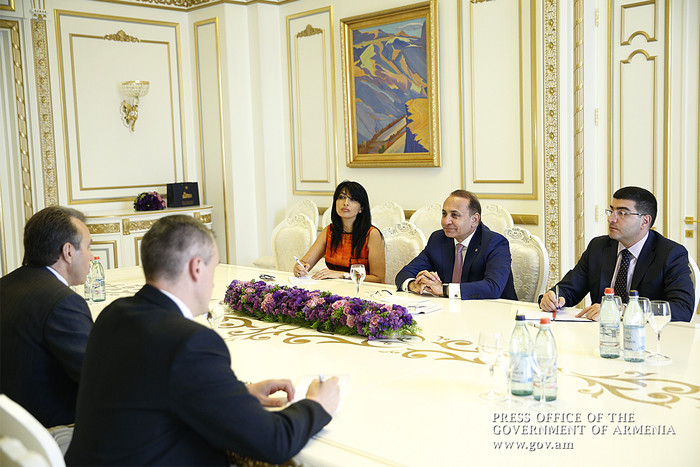 Վարչապետը հրաժեշտի հանդիպում է ունեցել Հայաստանում Բելառուսի արտակարգ և լիազոր դեսպանի հետ