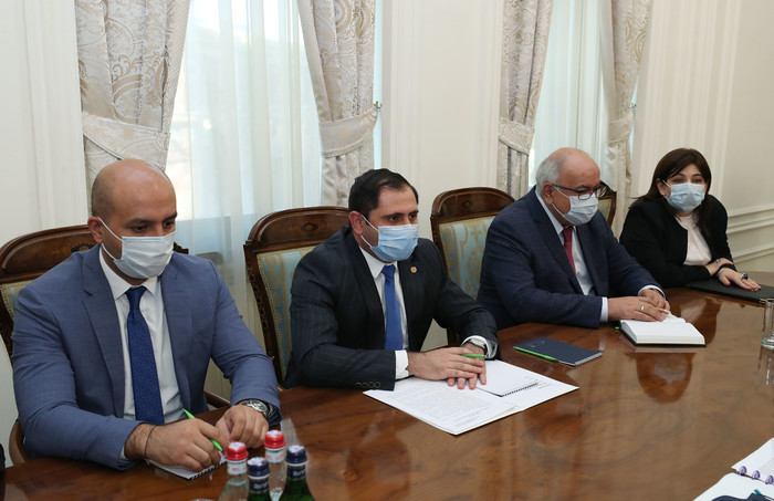 Փոխվարչապետ Սուրեն Պապիկյանն ընդունել է ՀՀ-ում ԱՄՆ դեսպան Լին Թրեյսիին