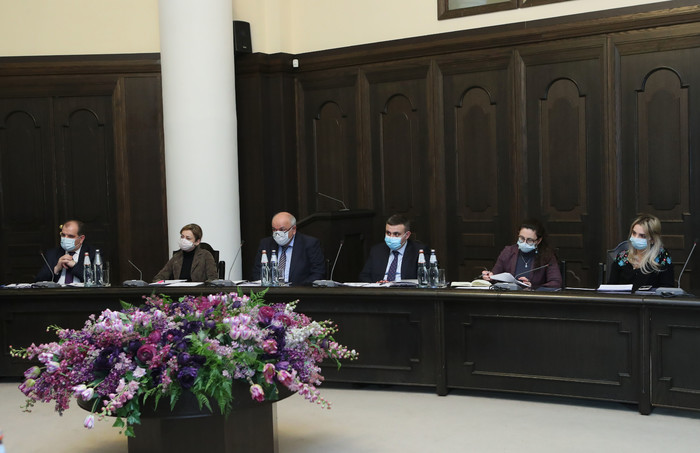 Փոխվարչապետի գլխավորությամբ քննարկում՝ «Մեկ պատուհանի» սկզբունքով քաղաքացիներին մատուցվող ծառայությո