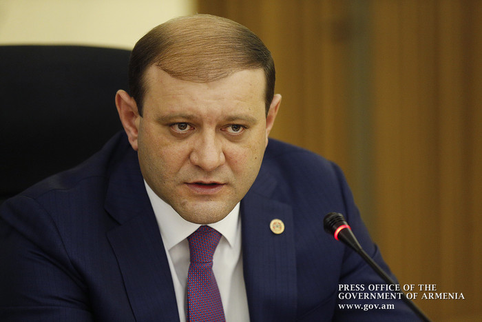 «Մեզ պետք է ուղղակի 10, 15 տարվա հորիզոն ունենալ և խնդիրները ֆունդամենտալ լուծել». ՀՀ վարչապետը Երևա