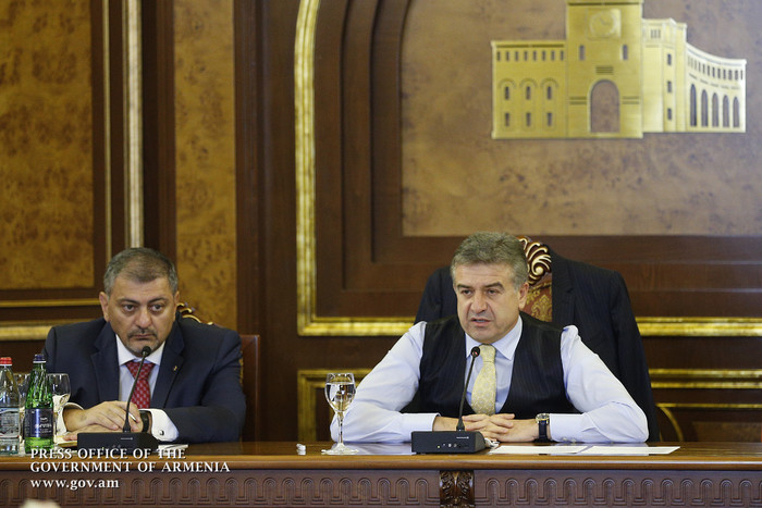 Վարչապետը գործարարների հետ քննարկել է գործարար միջավայրի բարելավմանը վերաբերող հարցեր
