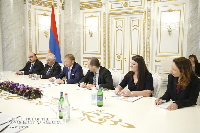 Վարչապետն ընդունել է Եվրոպական ներդրումային բանկի փոխնախագահին