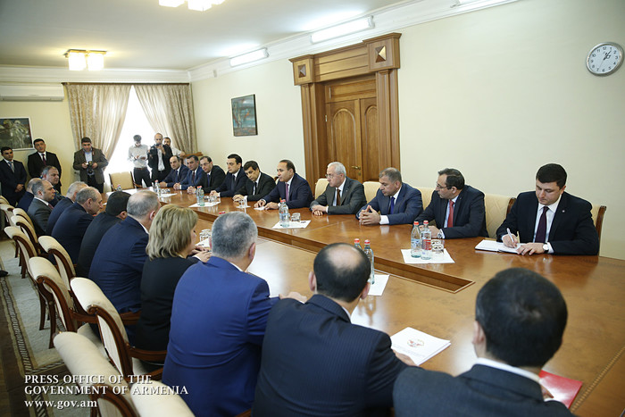 ՀՀ վարչապետ Հովիկ Աբրահամյանը հանդիպել է  ԼՂՀ նախագահ Բակո Սահակյանի հետ