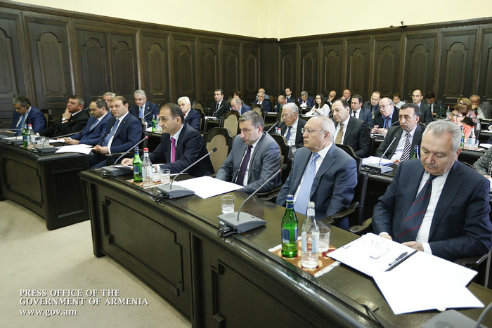 Դպրոցի տնօրենի ընտրության գործընթաց, սոցիալական ծառայությունների հասանելիություն, խնայված միջոցների 