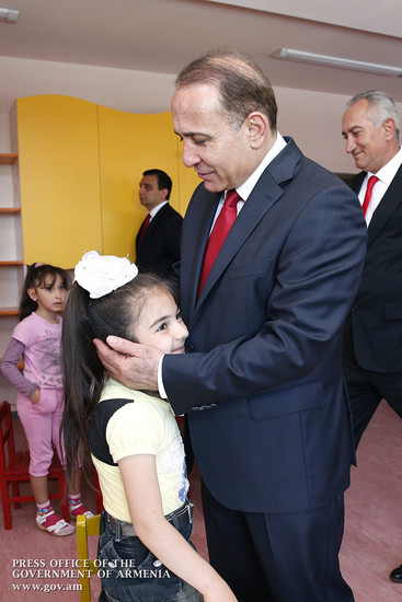 Վարչապետն այցելել է Կոշ համայնք