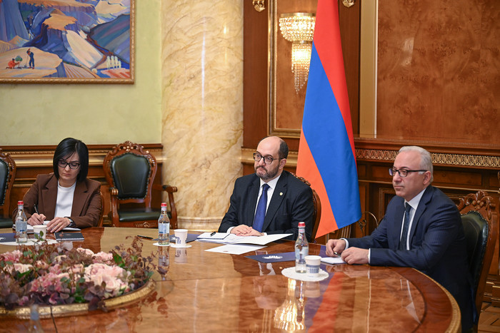 Արայիկ Հարությունյանն ընդունել է ՀՀ-ում  Հնդկաստանի դեսպան Նիլակշի Սահա Սինհային