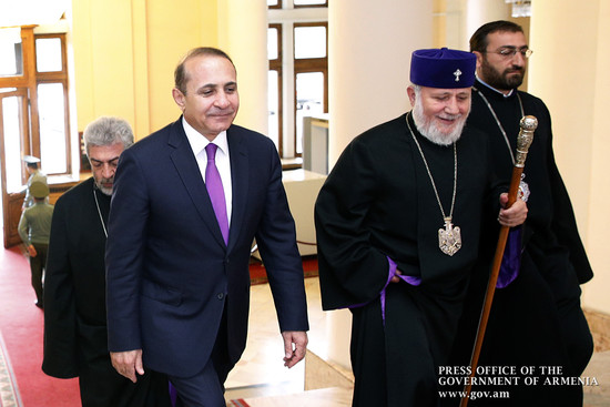 Վարչապետը հանդիպել է Գարեգին Երկրորդ Ամենայն Հայոց Կաթողիկոսին