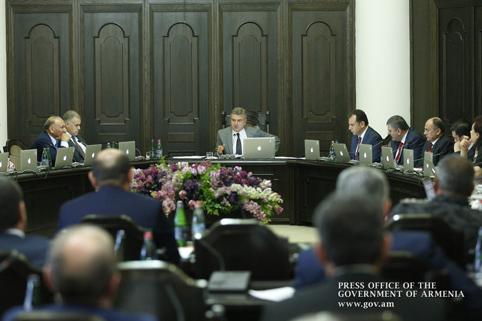 «Մաքսիմալ նվազեցնել սոցիալապես անապահով խավերի համար սահմանված սակագինը». ՀՀ վարչապետը հանձնարարական